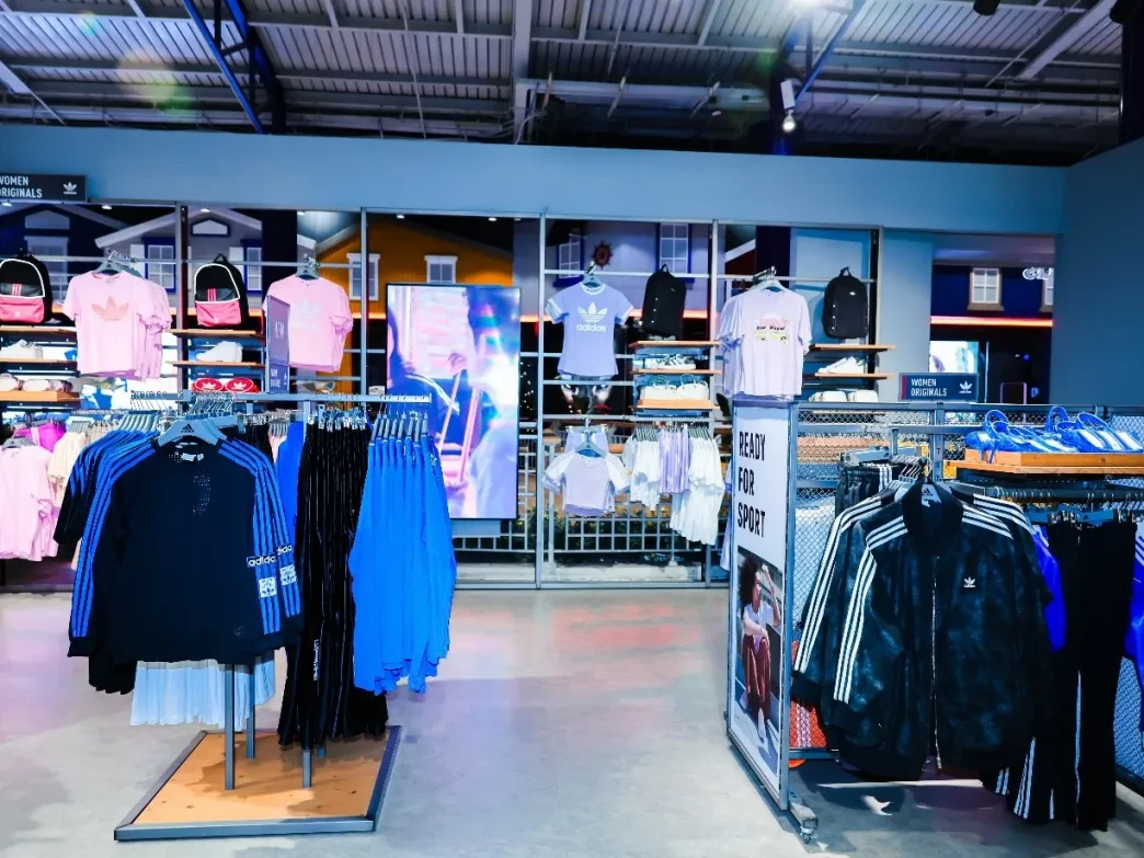 Adidas Outlet 3