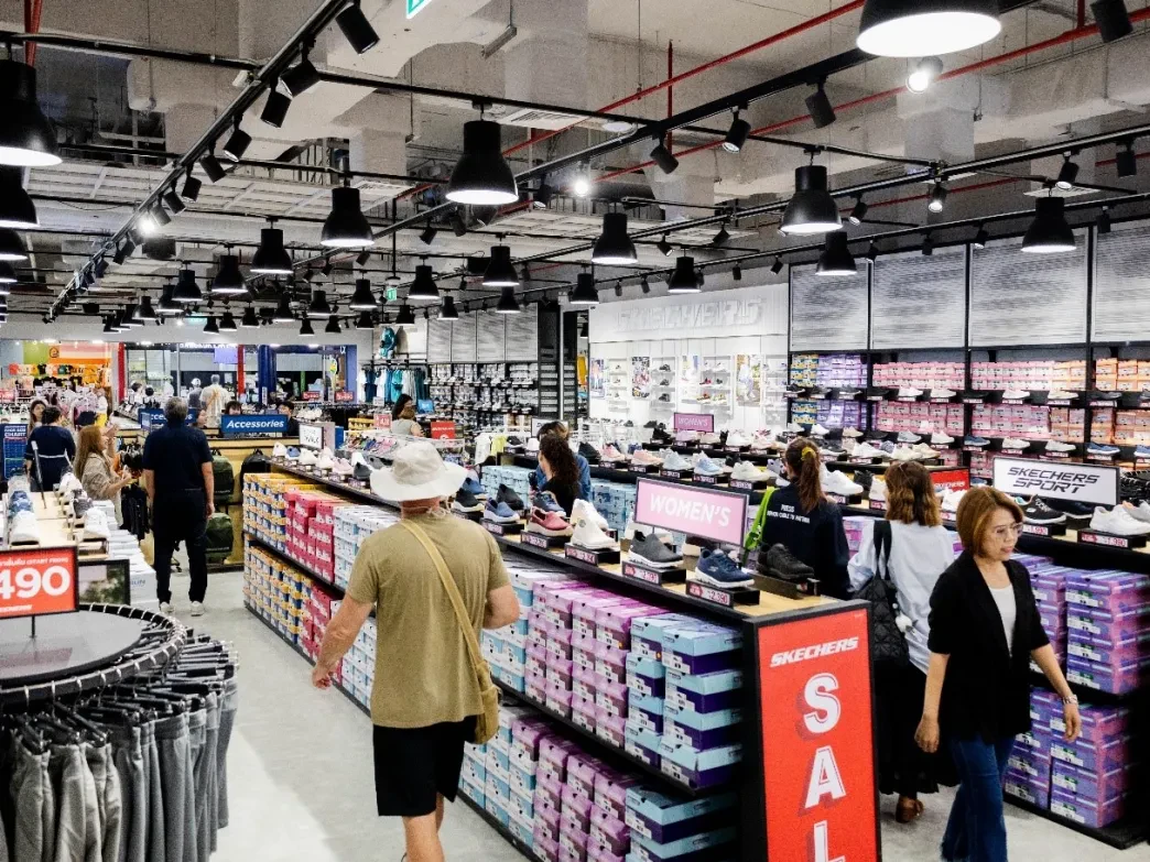 Sketchers Outlet 2