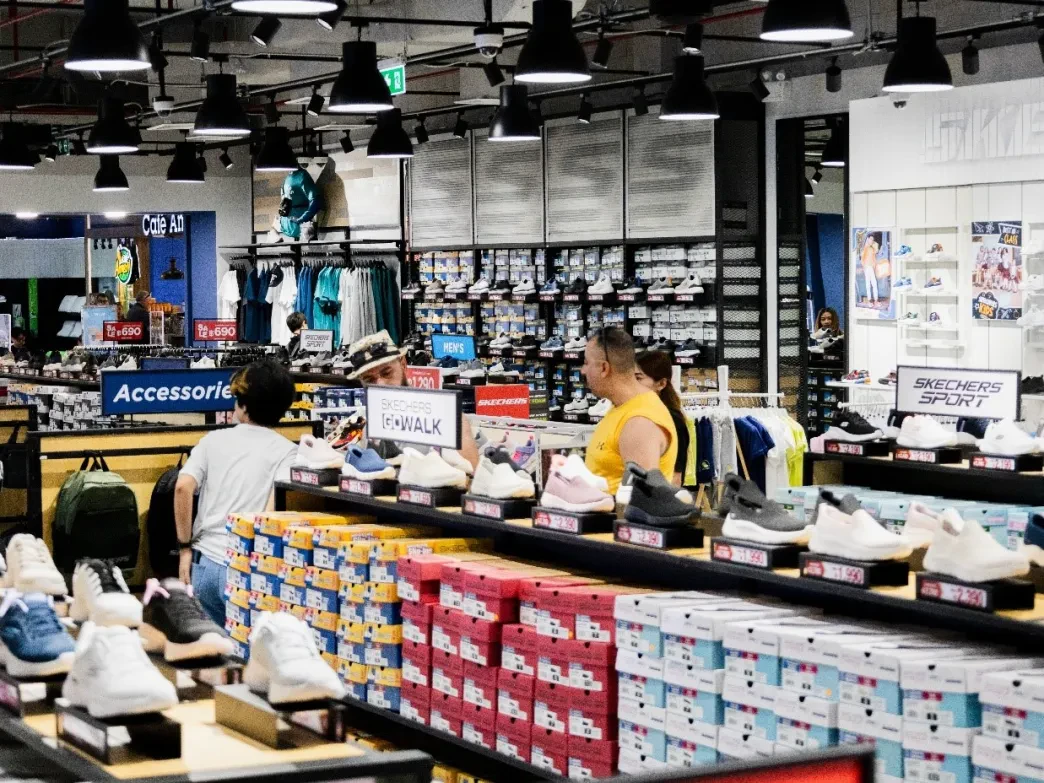 Sketchers Outlet 4